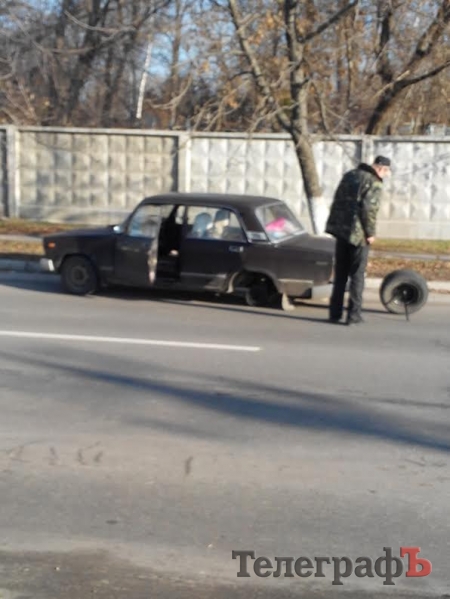 В Кременчуге у "Жигуля" во время движения отлетело колесо