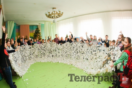 Маскировочная сетка и солдат Вася для АТО