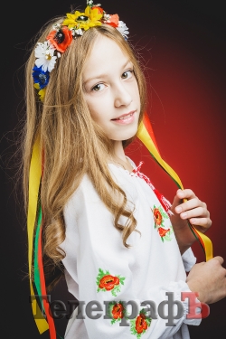 Две школьницы-кременчужанки "неперевершено" знают украинский язык