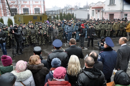 Кременчугские милиционеры ушли на фронт в составе областного отряда