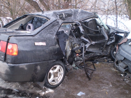 На Полтавщине в ДТП погибли водитель и пассажир Chery Amulet