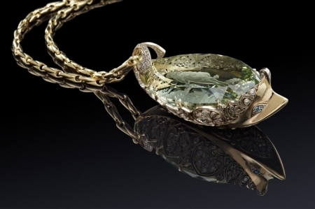 Грабители ювелирного магазина в Кременчуге забрали около 3 кг золотых украшений Грабители ювелирного магазина в Кременчуге забрали около 3 кг золотых украшений