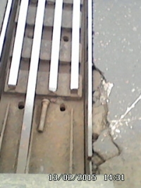 Мост в Кременчуге рассыпается на стыках, через дыры видна железная дорога