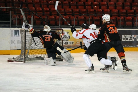 ХК «Кременчук» зазнає першої поразки в чемпіонаті