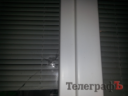 Кременчужанин заявляет, что ему в окна стреляли из пневматического оружия