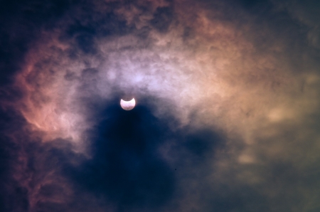 Затмение Солнца в Кременчуге - присылайте свои фото и видео