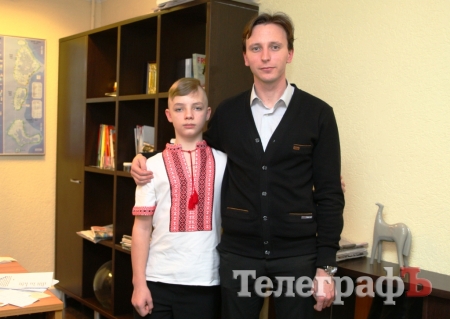 12-летний кременчужанин играет на гитаре программу консерватории