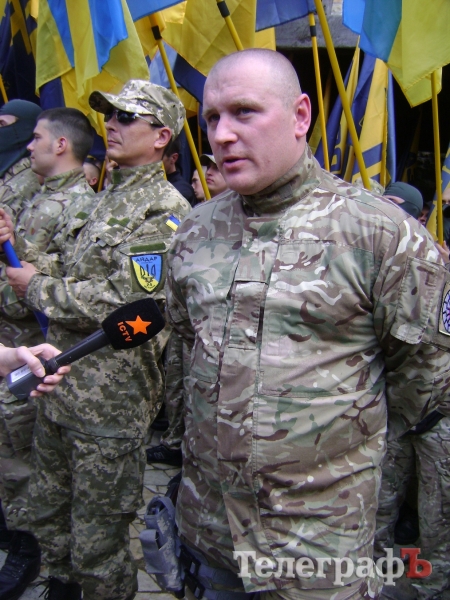 Холодний Яр: тепер з козацькими прапорами йтимуть у бій воїни АТО