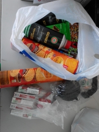 «Мы еще не знаем, что в коробках, но у всех слезы на глазах...»