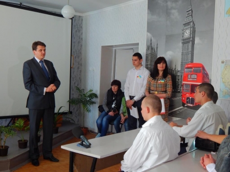 Польский дипломат наградил воспитанников Кременчугской колонии за «жажду к открытию мира» Польский дипломат наградил воспитанников Кременчугской колонии за «жажду к открытию мира»