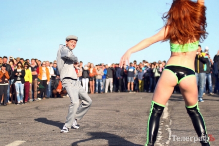 Группа Сен-Тропе "розкачала" Недогарки на гонках