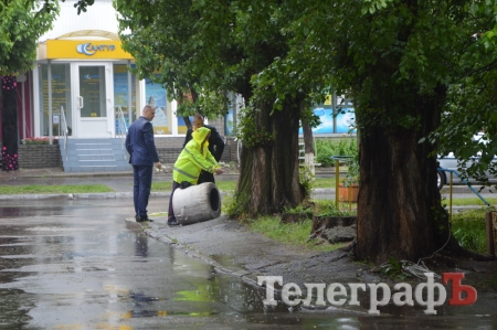 В центре Кременчуга милиция оцепила пятиэтажку из-за подозрительного пакета