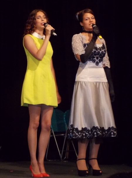 Для кременчугских школьников прозвучал "последний" звонок. Присылайте фото!!!