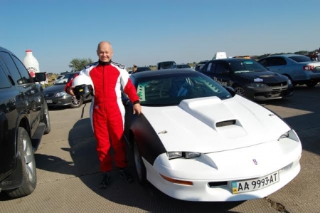 У Кременчуці чекають на авто чиновника, який розбився на гонках У Кременчуці чекають на авто чиновника, який розбився на гонках