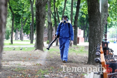 В Кременчуге на Пентагоне разгуливали "синие человечки"