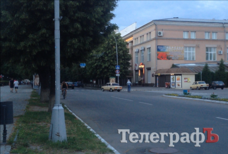 Вечерний экстрим в Кременчуге: тандем скейтера и "Жигуля"