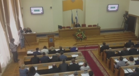 Сессия Кременчугского горсовета все-таки началась и... закончилась