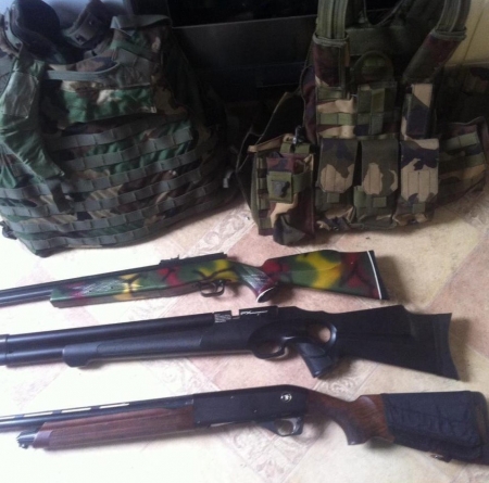 В Комсомольске задержали мужчину с арсеналом оружия и наркотиками