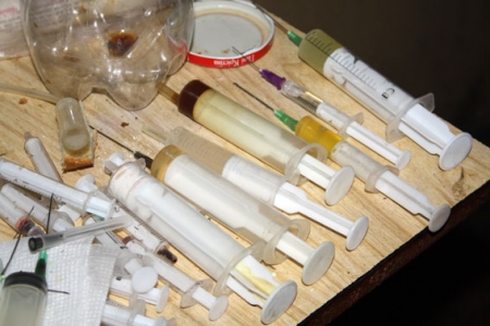 В Кременчуге задержали наркодельца, который варил «ширку» в квартире