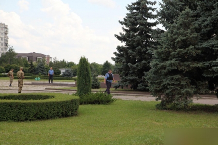 Комсомольчанин залишив у міськраді предмет, схожий на гранату