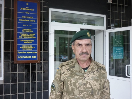 В Кременчуці взялися відремонтувати КрАЗ-Кугуар, що врятував бійцям життя