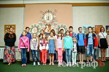 Кременчужанин представив найбільшу витинанку в Україні