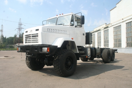 На серийные автомобили КрАЗ теперь ставят двигатели FORD