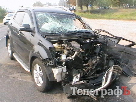 В Кременчуге погиб водитель SsangYong’а – потерял сознание за рулём и врезался в грузовик