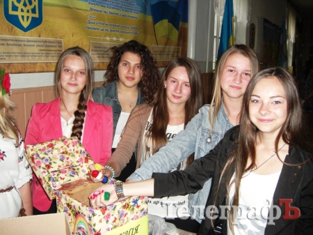 Школьники из Песчаного собрали 3 пакета пластиковых крышечек для протезов бойцам Школьники из Песчаного собрали 3 пакета пластиковых крышечек для протезов бойцам