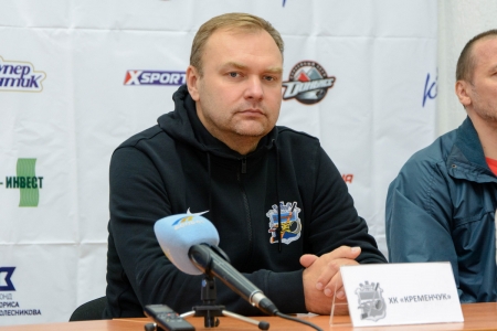 Тренер ХК "Кременчук" Дмитро Підгурський: "Гравці не йшли в атаку, всі "сиділи в окопі"