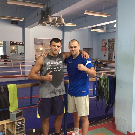 Кременчужанин Сергій Радченко допомагає готуватися до бою чемпіону світу