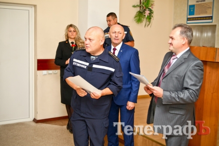 Кременчугских спасателей наградили грамотами