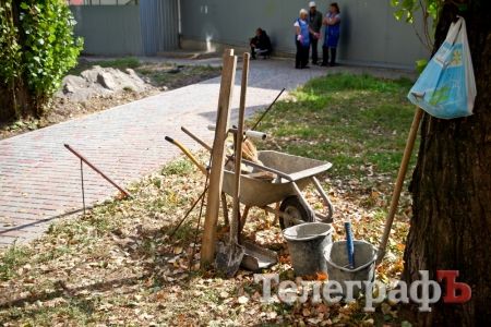 В Кременчуге жители протестуют против расширения катка “Айсберг”