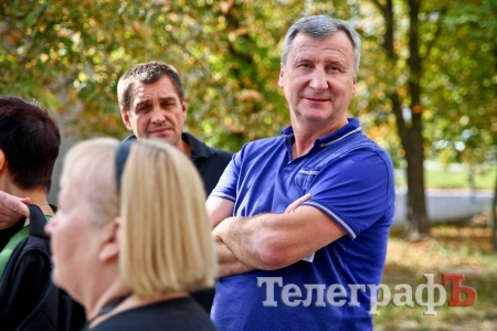 В Кременчуге жители протестуют против расширения катка “Айсберг”