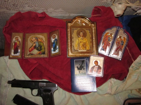 Кременчуцькі правоохоронці затримали групу квартирних злодіїв