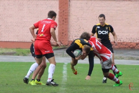 Кременчуцький «Бастіон-КрНУ» взяв участь у двох турнірах з регбі