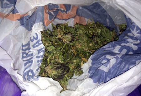 Кременчужанка до Харкова хотіла передати кілограм наркотиків