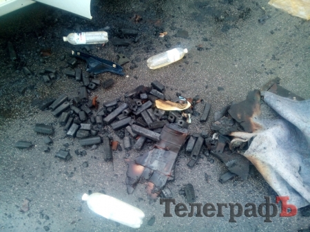 В Кременчуге в 278 квартале горел Mercedes