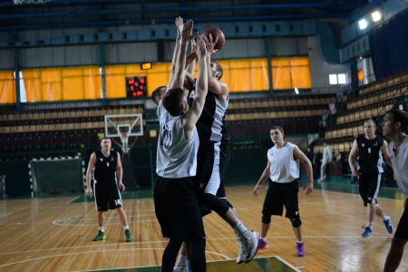 Баскетбольний клуб "Кремінь" сенсаційно переміг "Будівельник"
