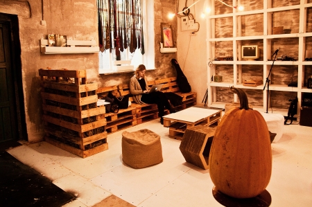 Кременчужан навчать сприймати сучасне мистецтво у Adapter