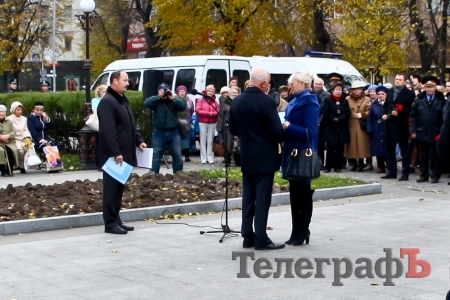 В Кременчуге семьям двух погибших Героев вручили ордера на квартиры