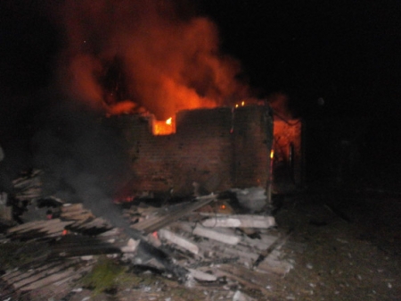 Соскучился: на Полтавщине мужчина поджег дом бывшей