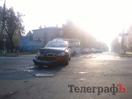 Из-за сломанного светофора в центре Кременчуга столкнулись Daewoo и Chevrolet
