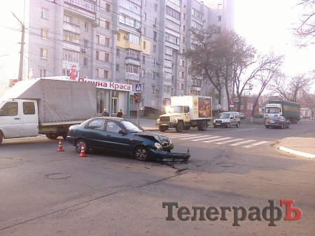 Из-за сломанного светофора в центре Кременчуга столкнулись Daewoo и Chevrolet