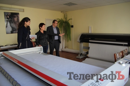 Кременчужанки одевают европеек