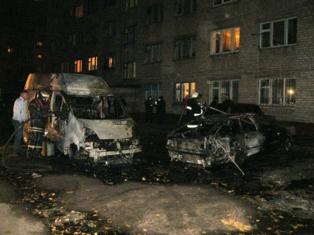 В Кременчуге ночью снова горели автомобили