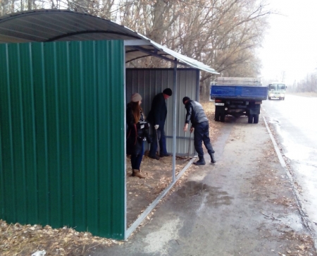 В Кременчуге у людей забрали остановку, которую поставили перед выборами