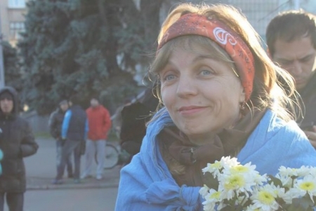 "Будем с вами разбираться", - у Кременчуці активістці Овчаренко погрожують збирачі пожертв