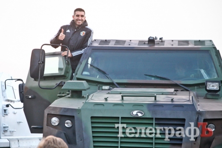 "На бойових машинах у бій", - капітан "Ворскли" про екскурсію на КрАЗі