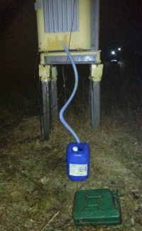 Двое кременчужан воровали трансформаторное масло в Козельщинском районе Двое кременчужан воровали трансформаторное масло в Козельщинском районе